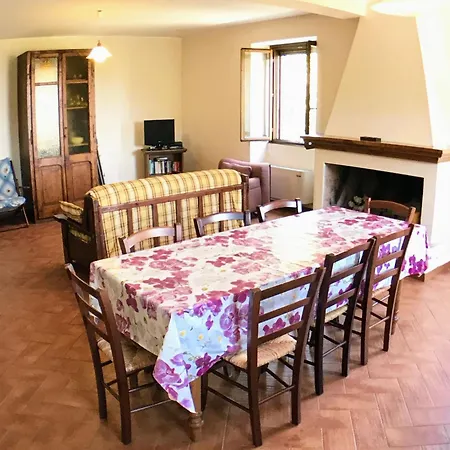 Sole Vini In The Heavenly Heart Of Umbria On Of The World Sleeps 50 Vila Santa Maria del Tronto