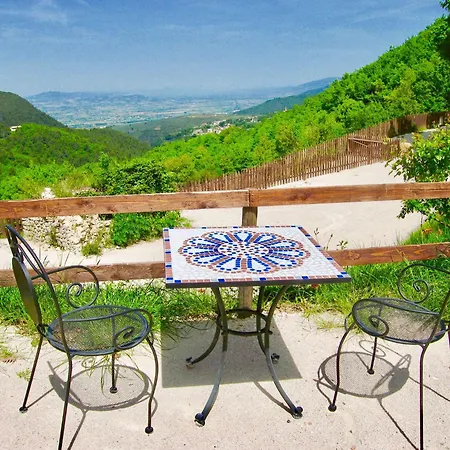 Sole Vini In The Heavenly Heart Of Umbria On Of The World Sleeps 50 * Bazzano di Spoleto