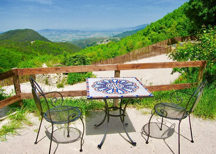 Sole Vini In The Heavenly Heart Of Umbria On Of The World Sleeps 50 * Santa Maria del Tronto