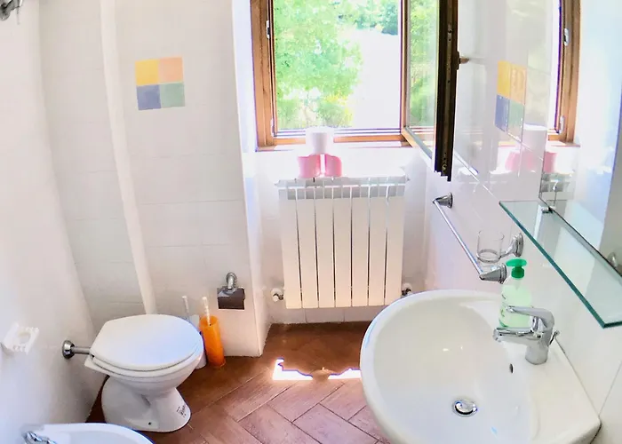 Sole Vini In The Heavenly Heart Of Umbria On Of The World Sleeps 50 * Santa Maria del Tronto